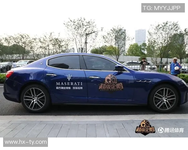 足球明星盛典闪耀登场LV大秀引领时尚潮流与体育激情的完美结合